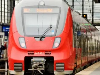 Zug; Schiene; Nahverkehr