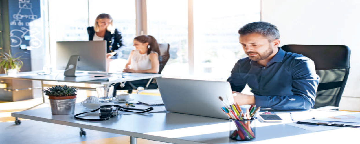Kritische Infrastrukturen; Büro; Schreibtisch