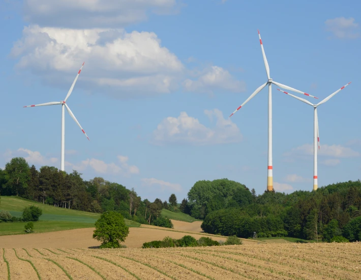 Windenergieanlagen in einer geschützten Kulturlandschaft.