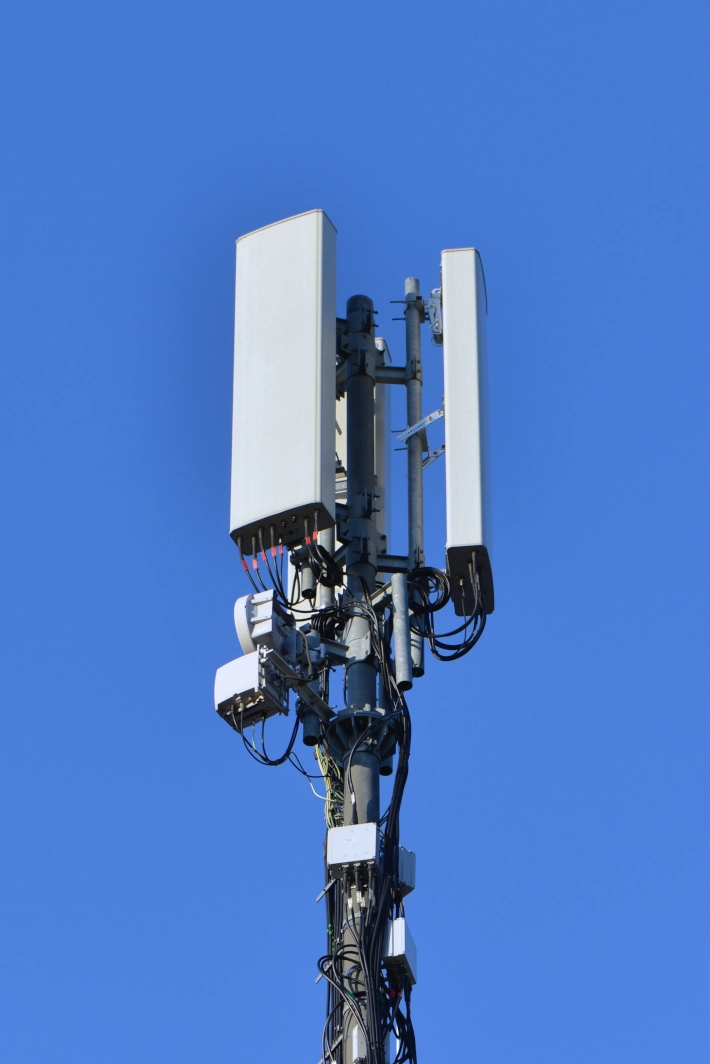 flächendeckende Ausbau digitaler Infrastruktur